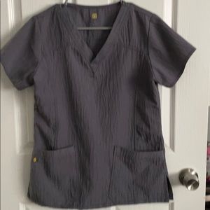 Wonder wink scrub top